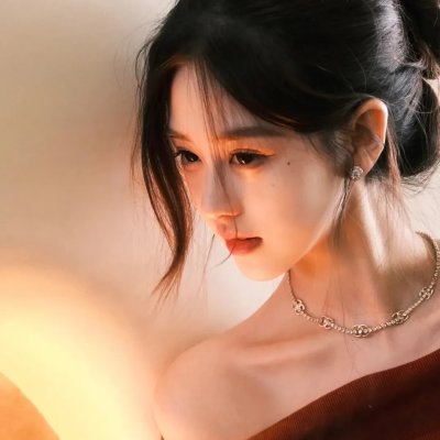 公主的新衣 海报
